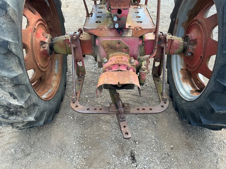 1958-case-ih-farmall-60-image-13