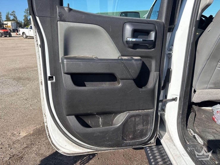 2016-chevrolet-silverado-1500-image-18