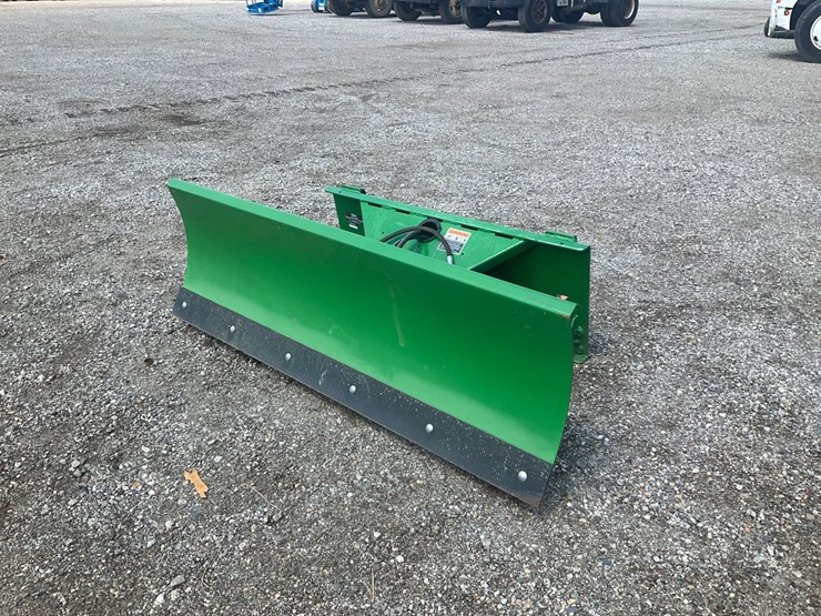 #5250-•-new-frontier-72"-loader-mount-snow-plow-image-1