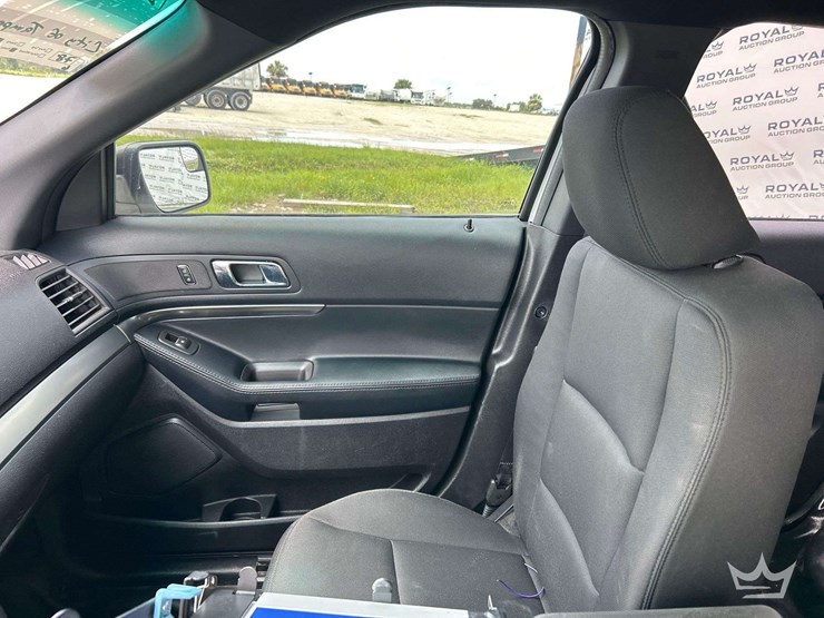 2016-ford-explorer-image-20
