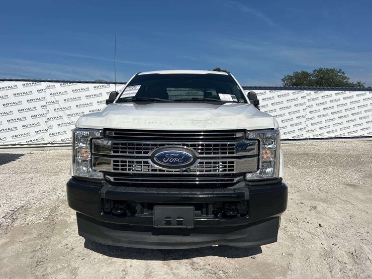 2019-ford-f350-image-29