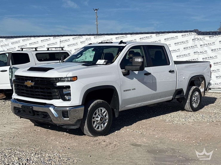 2024-chevrolet-silverado-2500-image-1