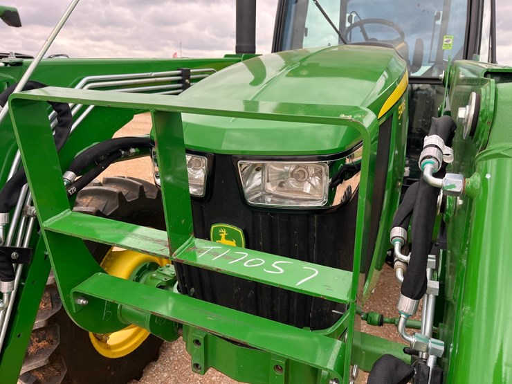 2022-john-deere-5100e-image-4