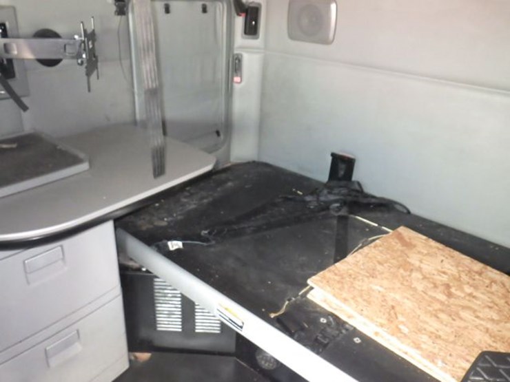 2019-kenworth-t680-image-24