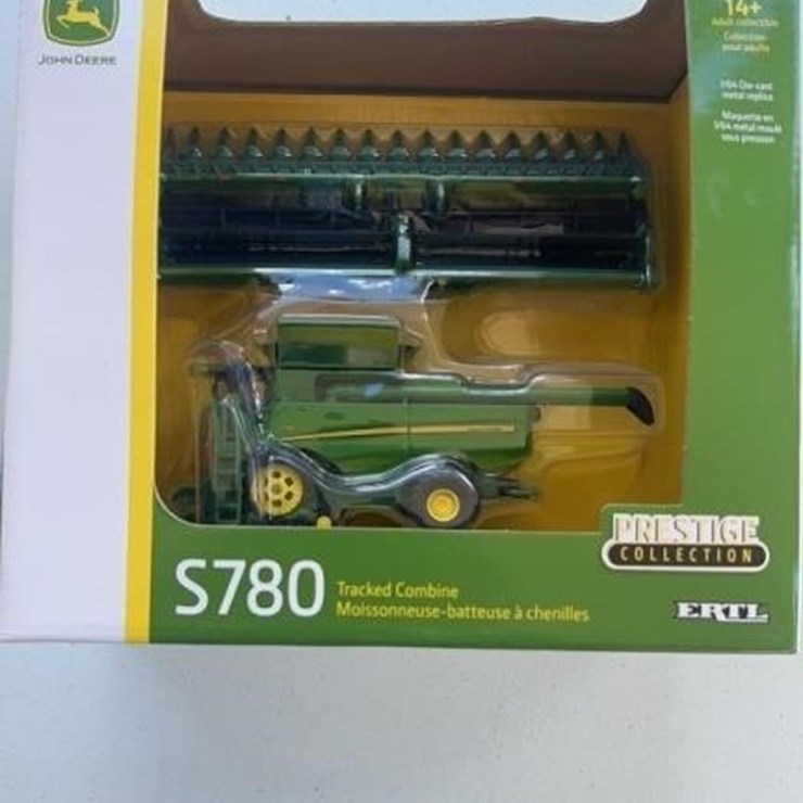 JOHN DEERE S780