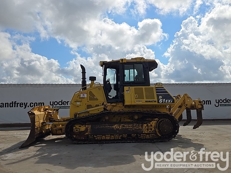 2018-komatsu-d61exi-24-image-2