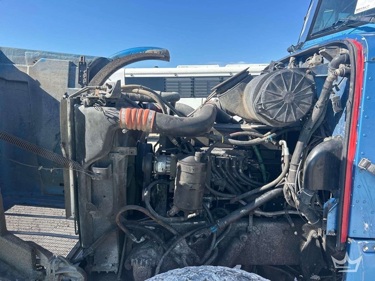 1999-peterbilt-357-image-10