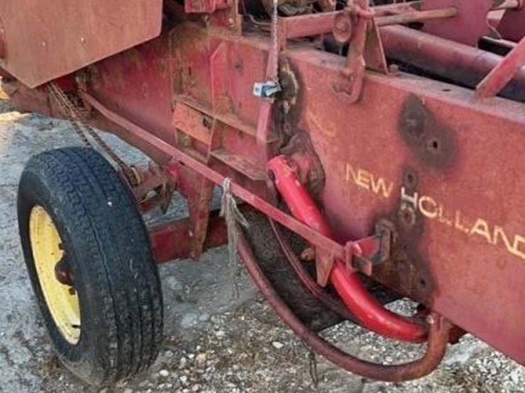 new-holland-273-image-4