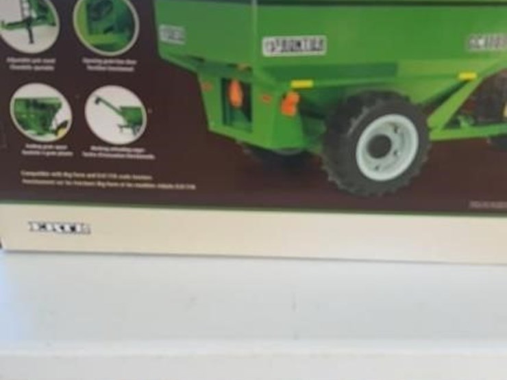 ertl-big-farm-gc1108-grain-cart-1/16-scale-image-4