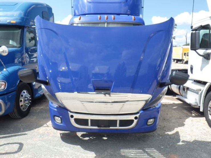 2019-freightliner-cascadia-113-image-22
