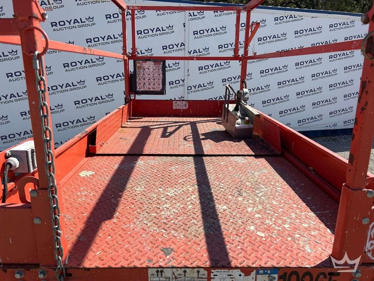 2018-skyjack-sj4632-32ft.-electric-scissor-lift-image-17