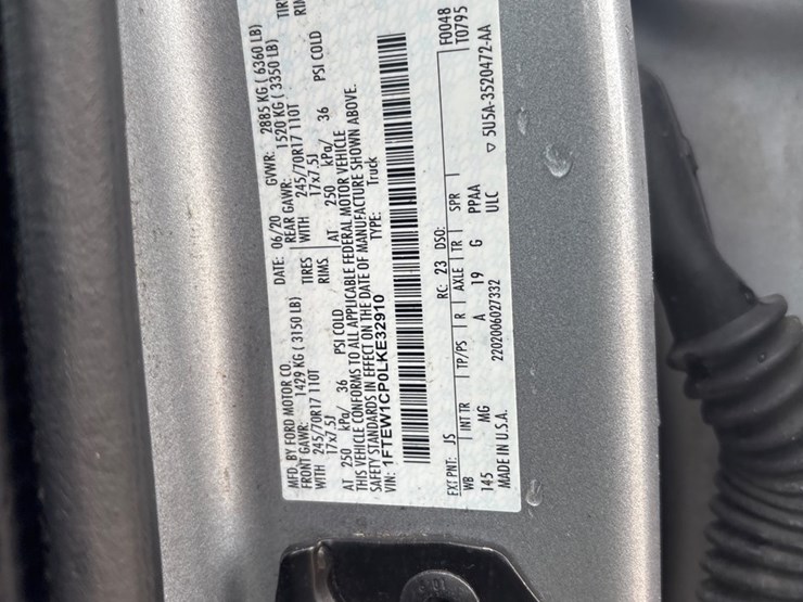 2020-ford-f150-image-12