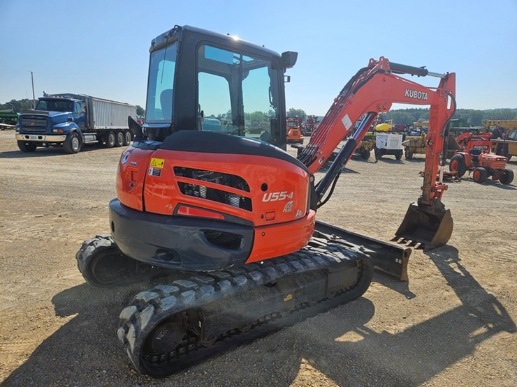 2020-kubota-u55-image-5