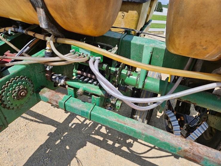 john-deere-7000-image-18