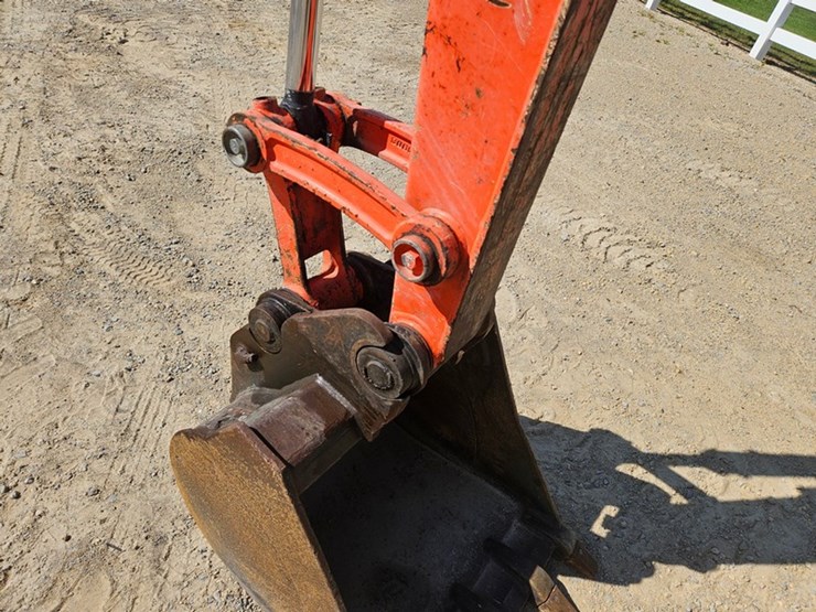 2020-kubota-u55-image-11
