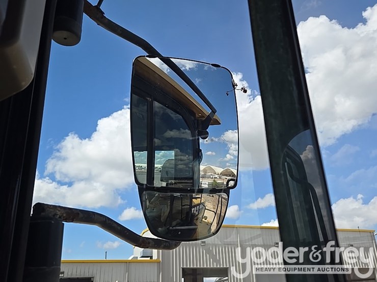 2015-caterpillar-966m-image-72