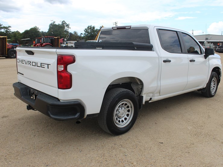 2019-chevrolet-1500-image-4