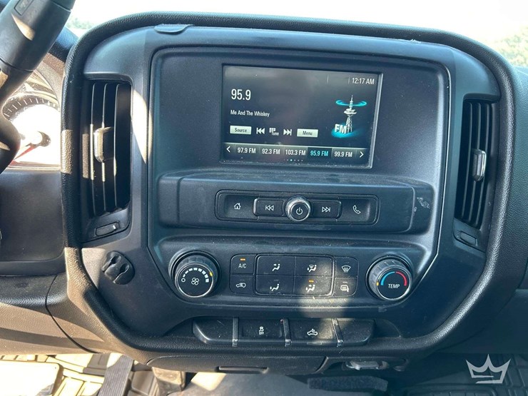 2019-chevrolet-silverado-2500-image-17