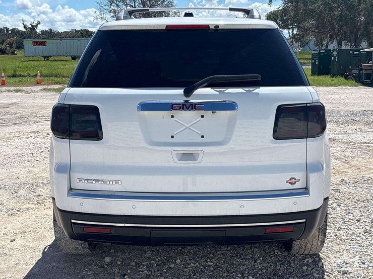 2016-gmc-acadia-image-28