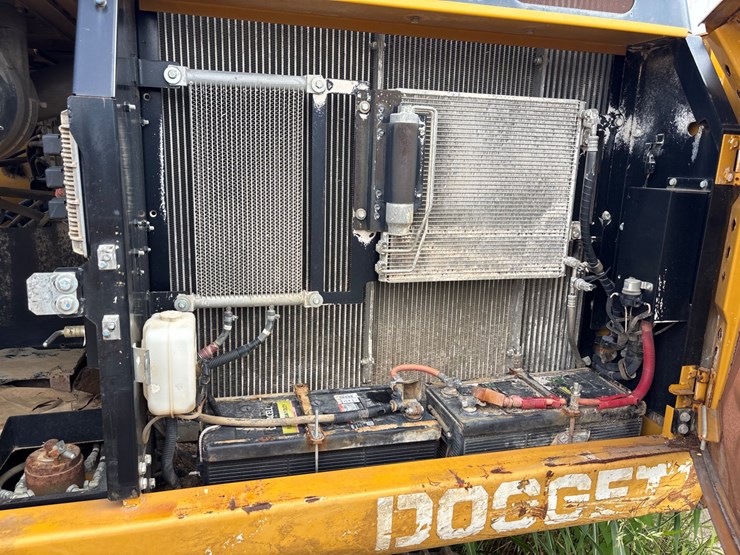 2019-deere-250g-lc-image-20