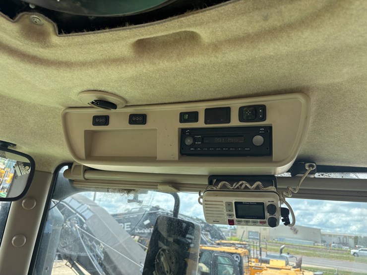 2019-john-deere-9570r-image-44