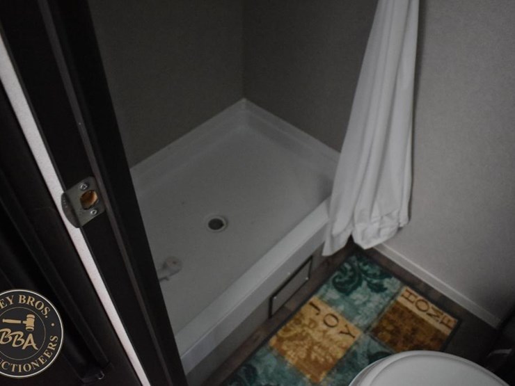 2019-keystone-rv-co-springdale-2200bh-46282-image-37