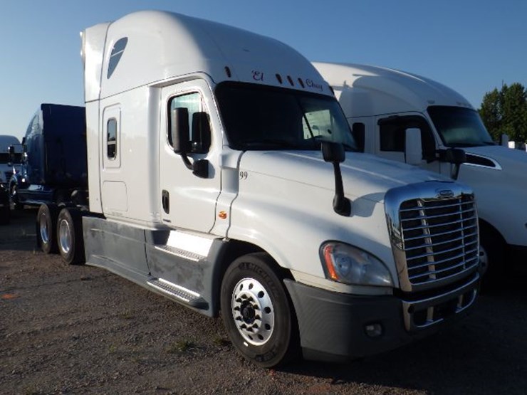 2015-freightliner-cascadia-125-image-6