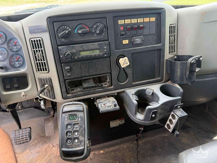 2009-international-durastar-4400-image-56