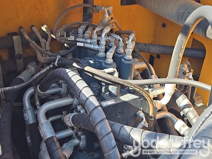 2021-hyundai-hx300al-image-48