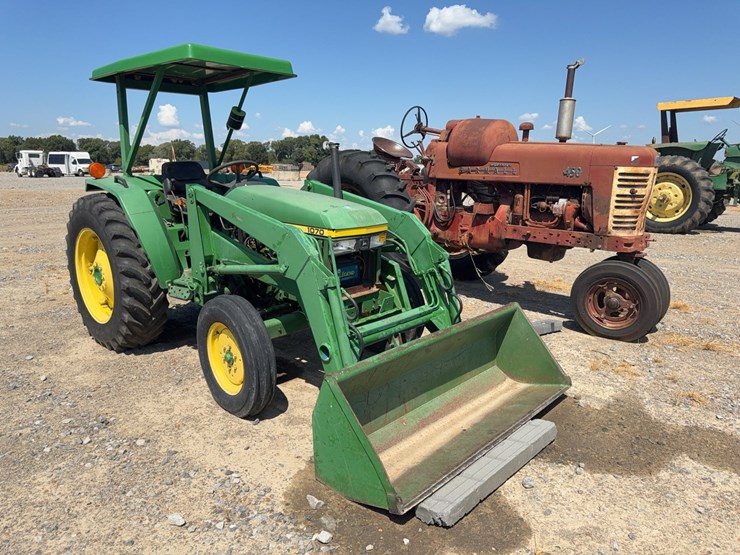 1992-john-deere-1070-image-2