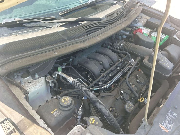2018-ford-explorer-image-9