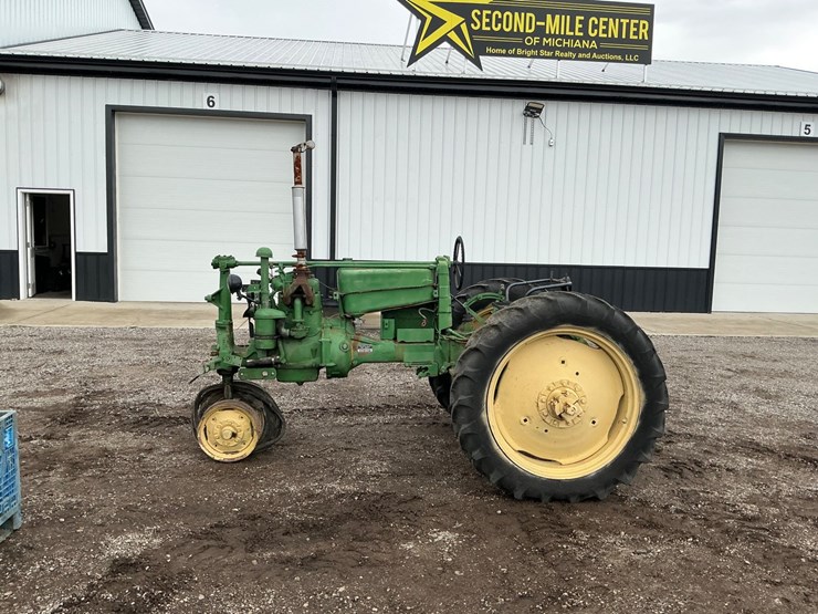 1953-john-deere-40-image-2