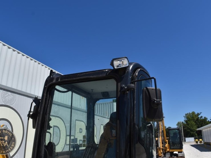 2019-caterpillar-303e-cr-image-23