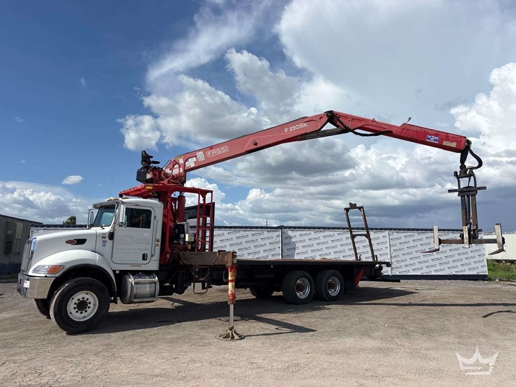 2007-peterbilt-340-image-8