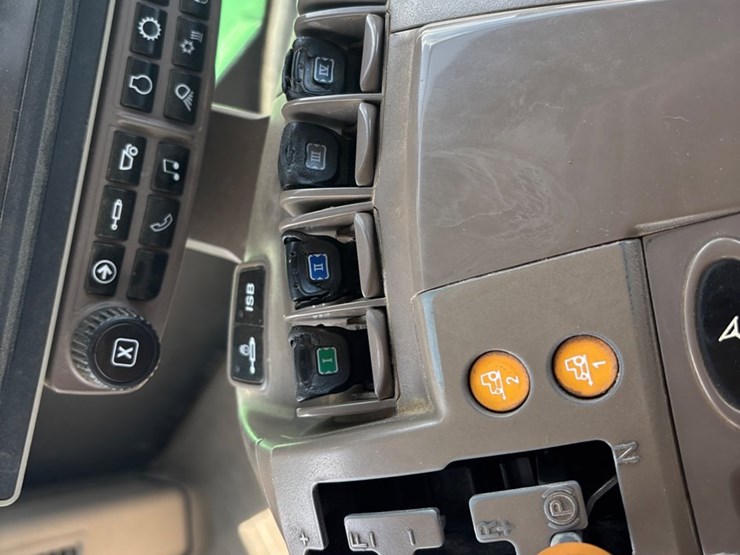 2019-john-deere-9570r-image-52