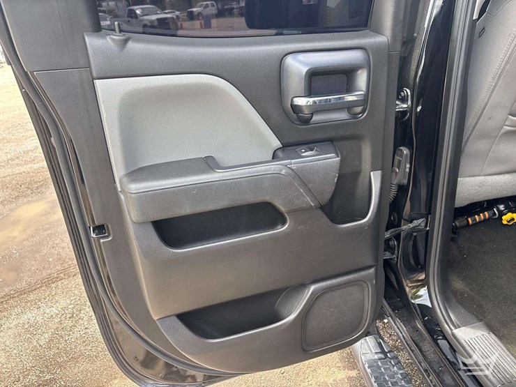 2016-chevrolet-silverado-1500-image-11