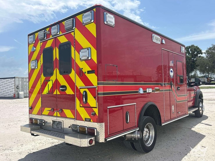 2017-ford-f550-image-3