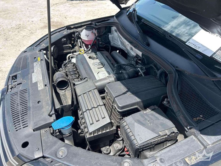 2017-volkswagen-tiguan-image-8