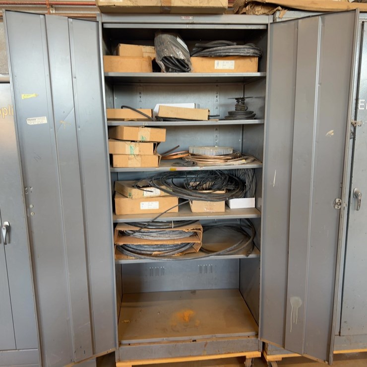 ROLLING STORAGE CABINET