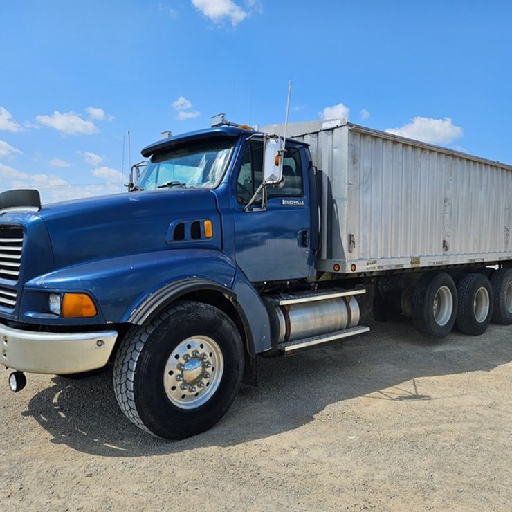 1997 FORD LT9522