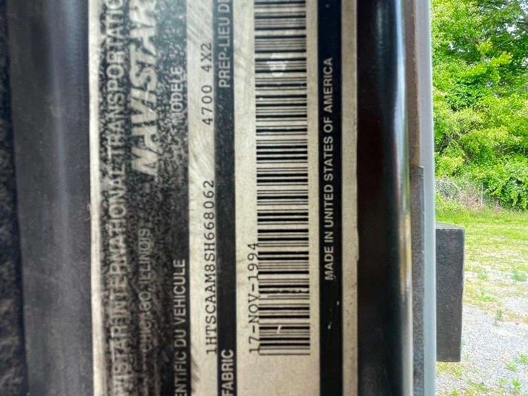 1994-international-4700-image-3