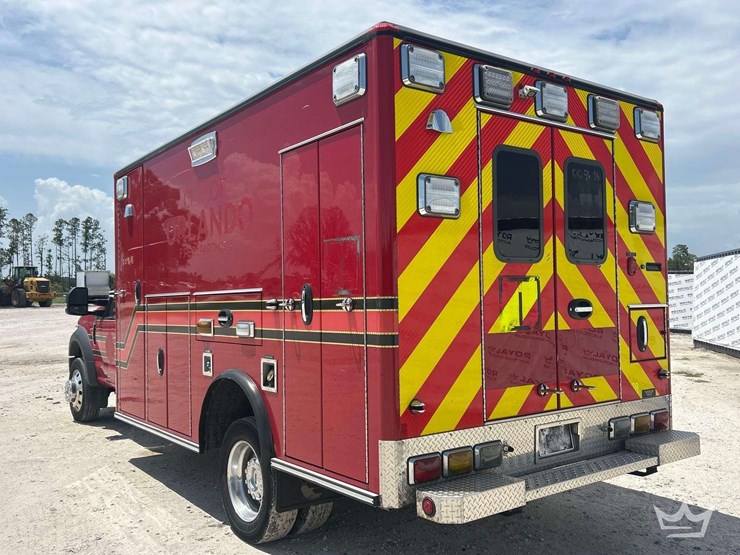 2017-ford-f550-image-4