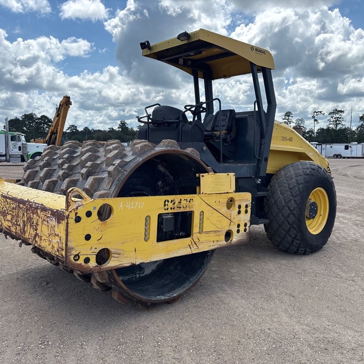 2013 BOMAG BW213