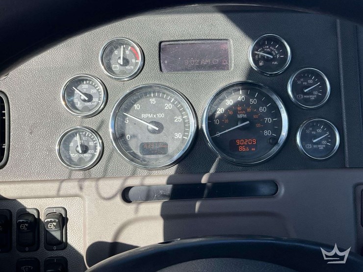 2017-peterbilt-389-image-15