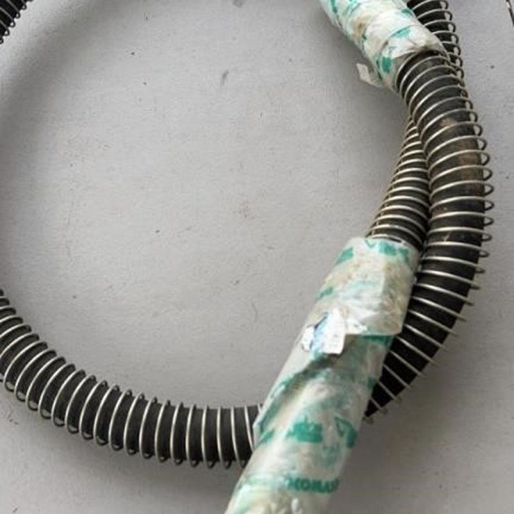 Komatsu hydraulic line
