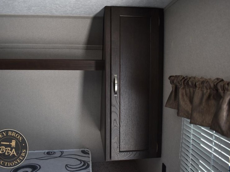 2019-keystone-rv-co-springdale-2200bh-46282-image-20