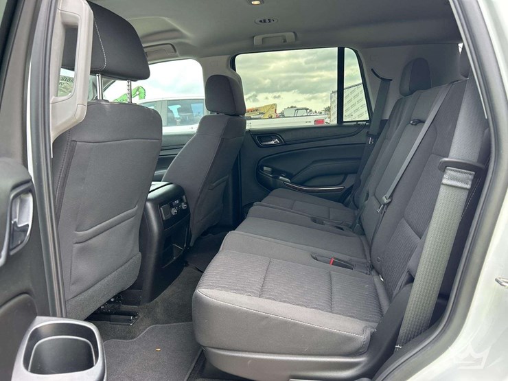 2018-chevrolet-tahoe-image-18