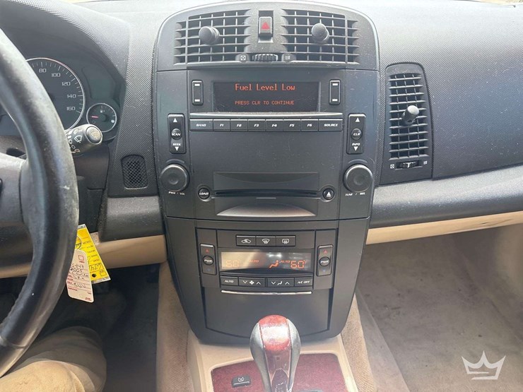 2005-cadillac-srx-image-10