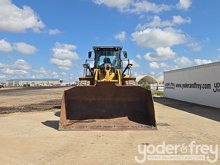 2015-caterpillar-966m-image-12