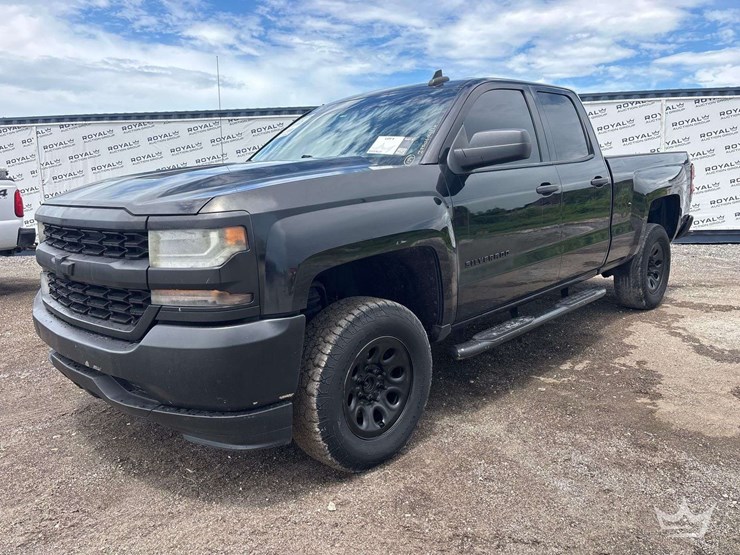 2016-chevrolet-silverado-1500-image-1
